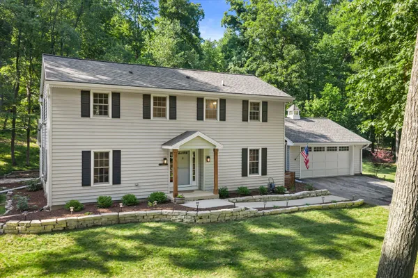 $625,000 | N66W30630 Red Fox Run, Merton, WI 53029