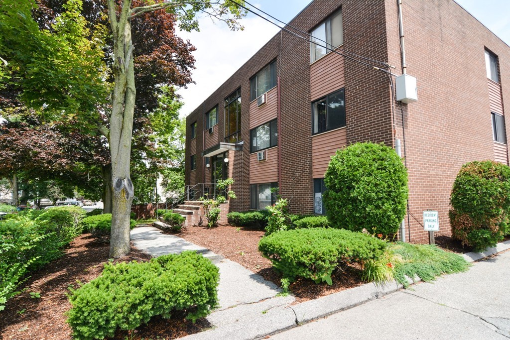 9 Ryder Street, Unit 15 Arlington, MA 02476 - Photo 23 of 24