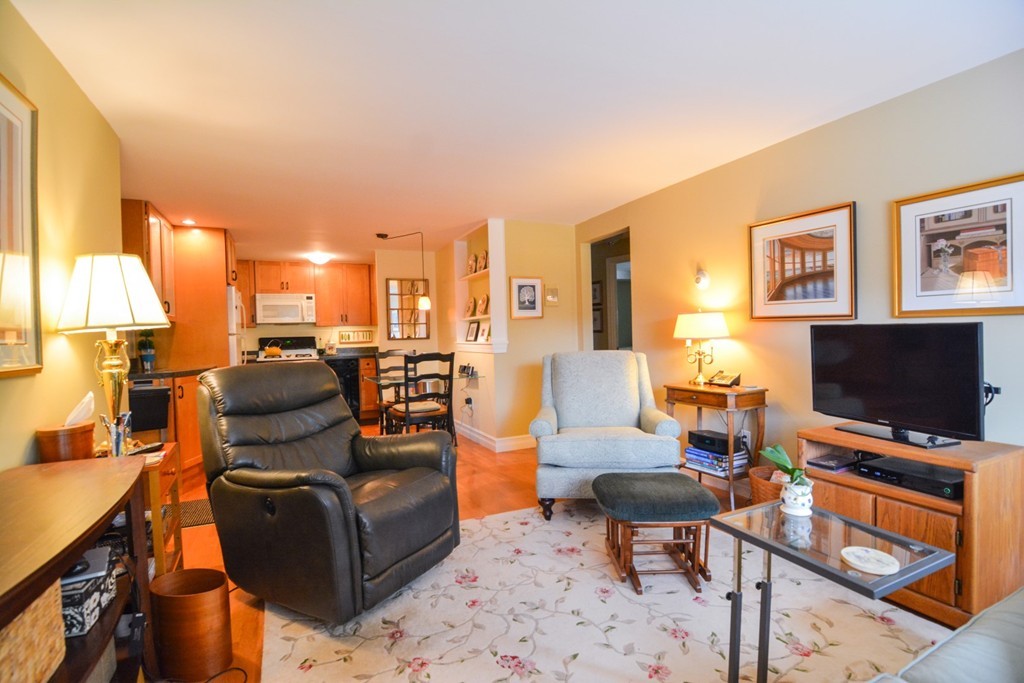 9 Ryder Street, Unit 15 Arlington, MA 02476 - Photo 5 of 24