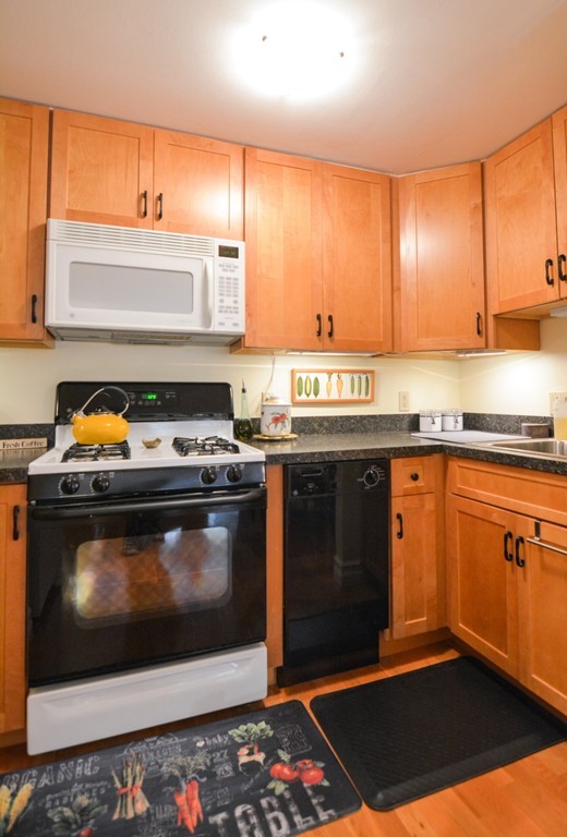 9 Ryder Street, Unit 15 Arlington, MA 02476 - Photo 10 of 24