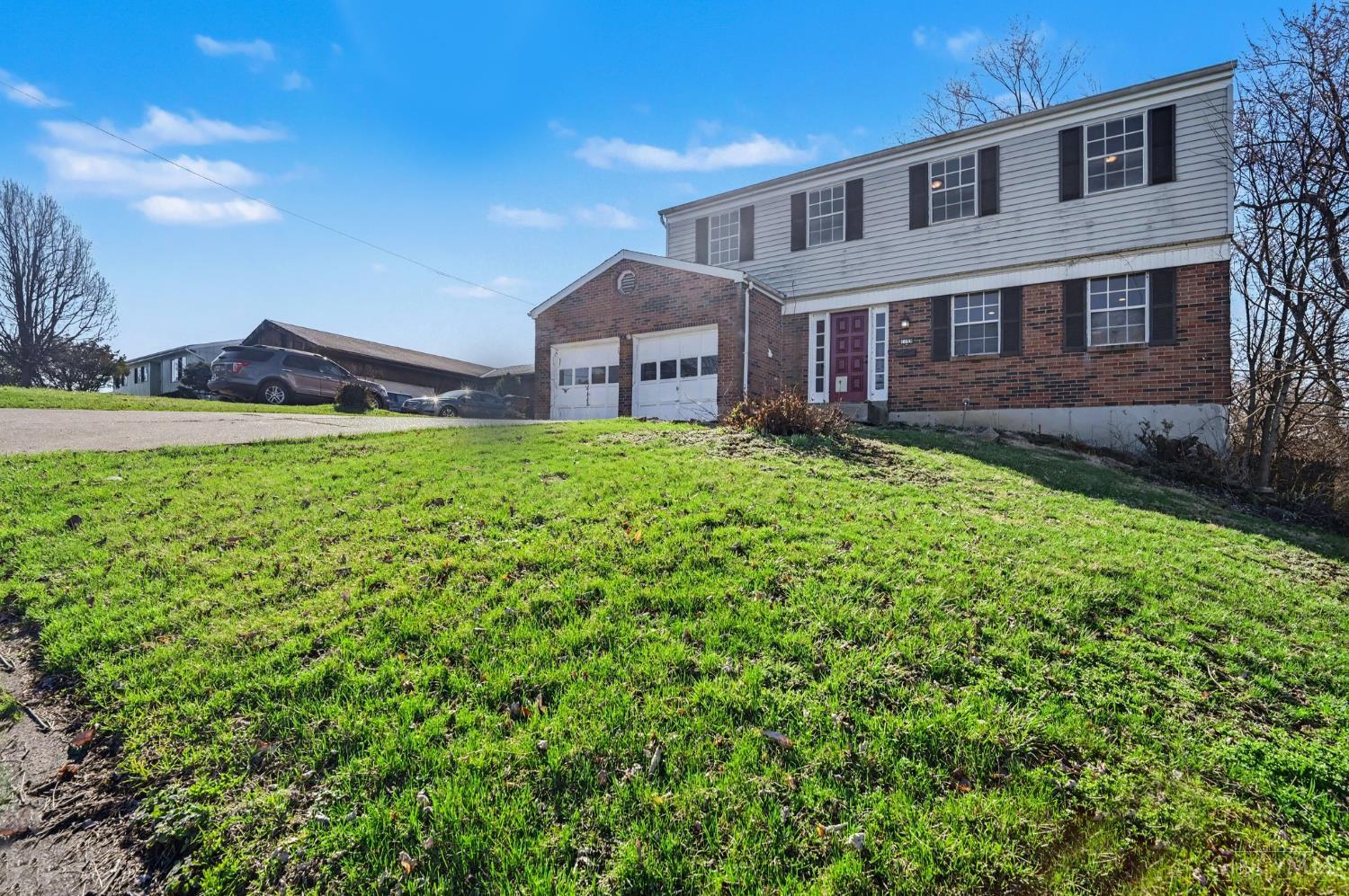 1759 John Gray Road Cincinnati, OH 45240 - Photo 3 of 35 Gallery Image 3