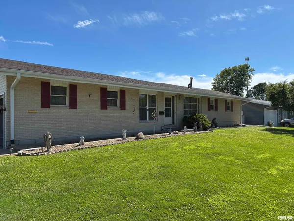 $170,000 | 3132 Brentwood Drive, Quincy, IL 62301