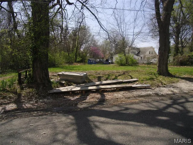 $5,000 | 6 North 95th Street, Belleville, IL 62223