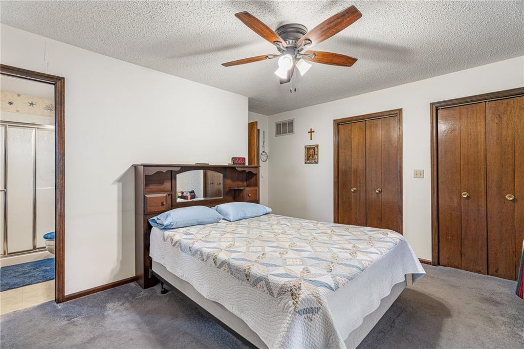 8636 Cedar Niles Road Lenexa, KS 66227 - Photo 16 of 57