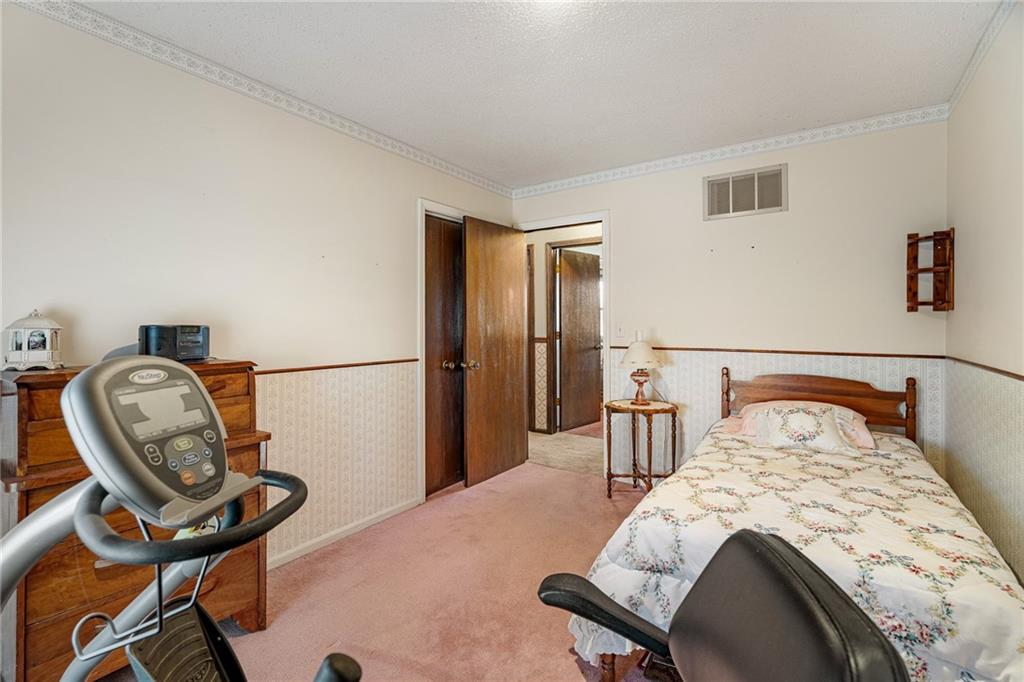 8636 Cedar Niles Road Lenexa, KS 66227 - Photo 20 of 57