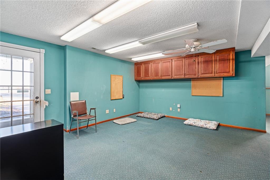 8636 Cedar Niles Road Lenexa, KS 66227 - Photo 29 of 57