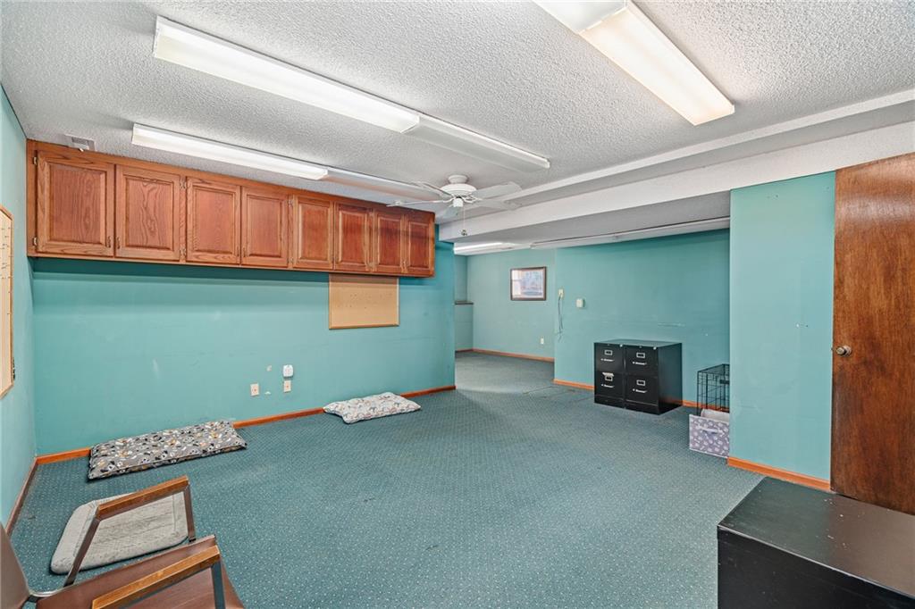 8636 Cedar Niles Road Lenexa, KS 66227 - Photo 30 of 57