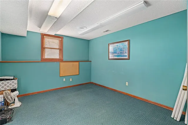 $475,000 | 8636 Cedar Niles Road, Lenexa, KS 66227