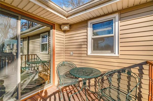 $475,000 | 8636 Cedar Niles Road, Lenexa, KS 66227