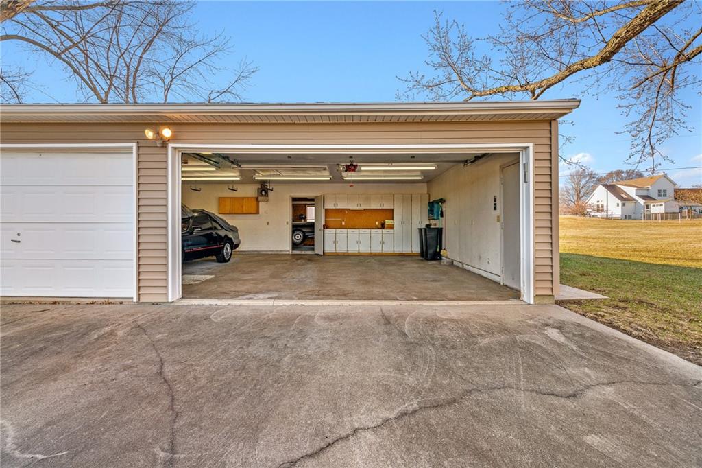 8636 Cedar Niles Road Lenexa, KS 66227 - Photo 43 of 57