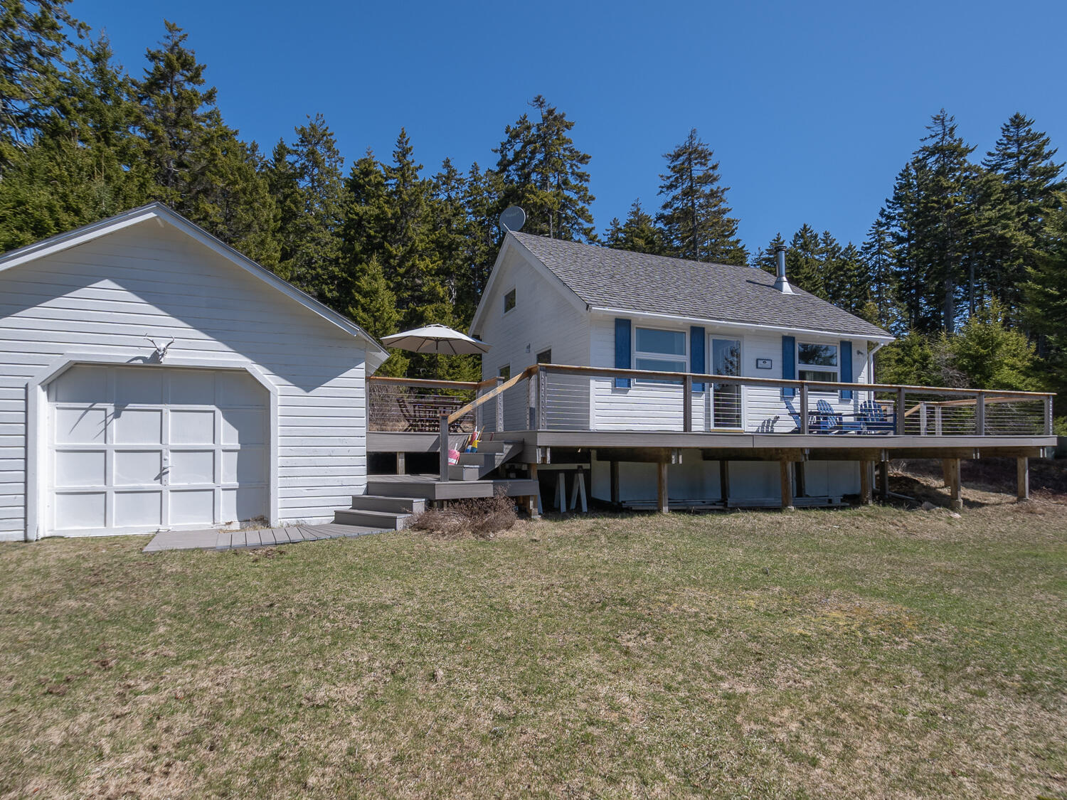 35 Minturn Road Swans Island, ME 04685 - Photo 5 of 32 Garage