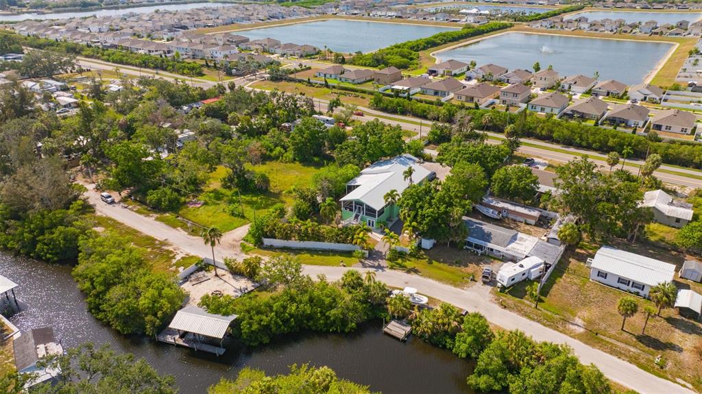 826 West Shell Point Road Ruskin, FL 33570 - Photo 29 of 32