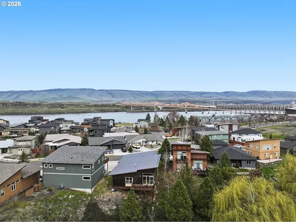 $449,000 | 170 Blue Heron Court, The Dalles, OR 97058