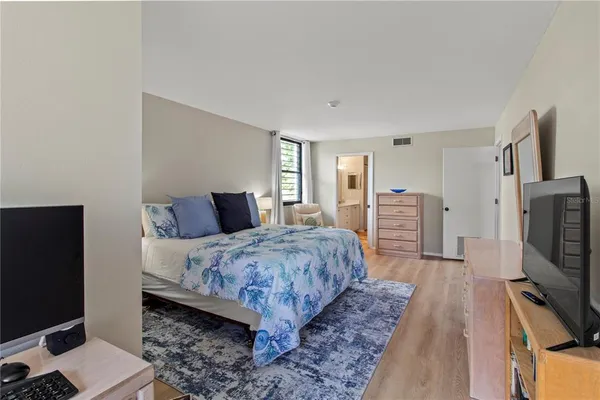 $10,000 | 519 Bayport Way, Unit 519, Longboat Key, FL 34228