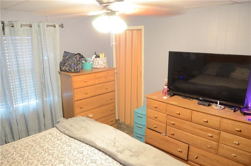 2288 Freeport Road Pittsburgh, PA 15238 - Photo 12 of 18 master bedroom