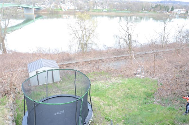 2288 Freeport Road Pittsburgh, PA 15238 - Photo 18 of 18 small backyard with shed