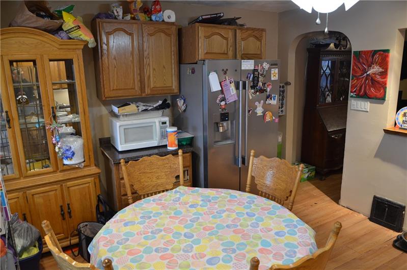 2288 Freeport Road Pittsburgh, PA 15238 - Photo 7 of 18 large eat in kitchen