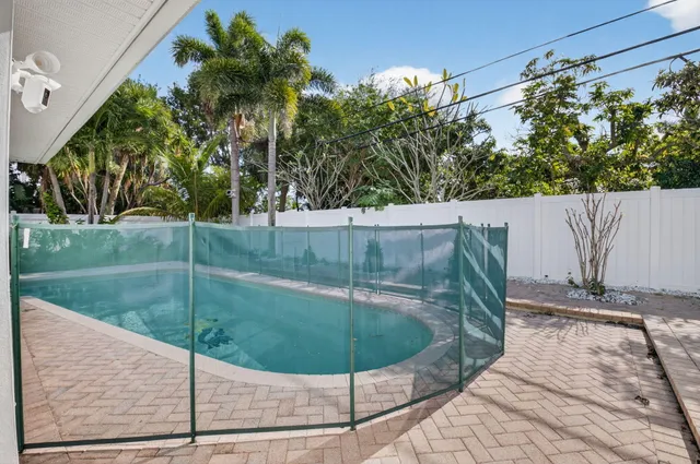 $6,500 | 1012 West Camino Real, Boca Raton, FL 33486