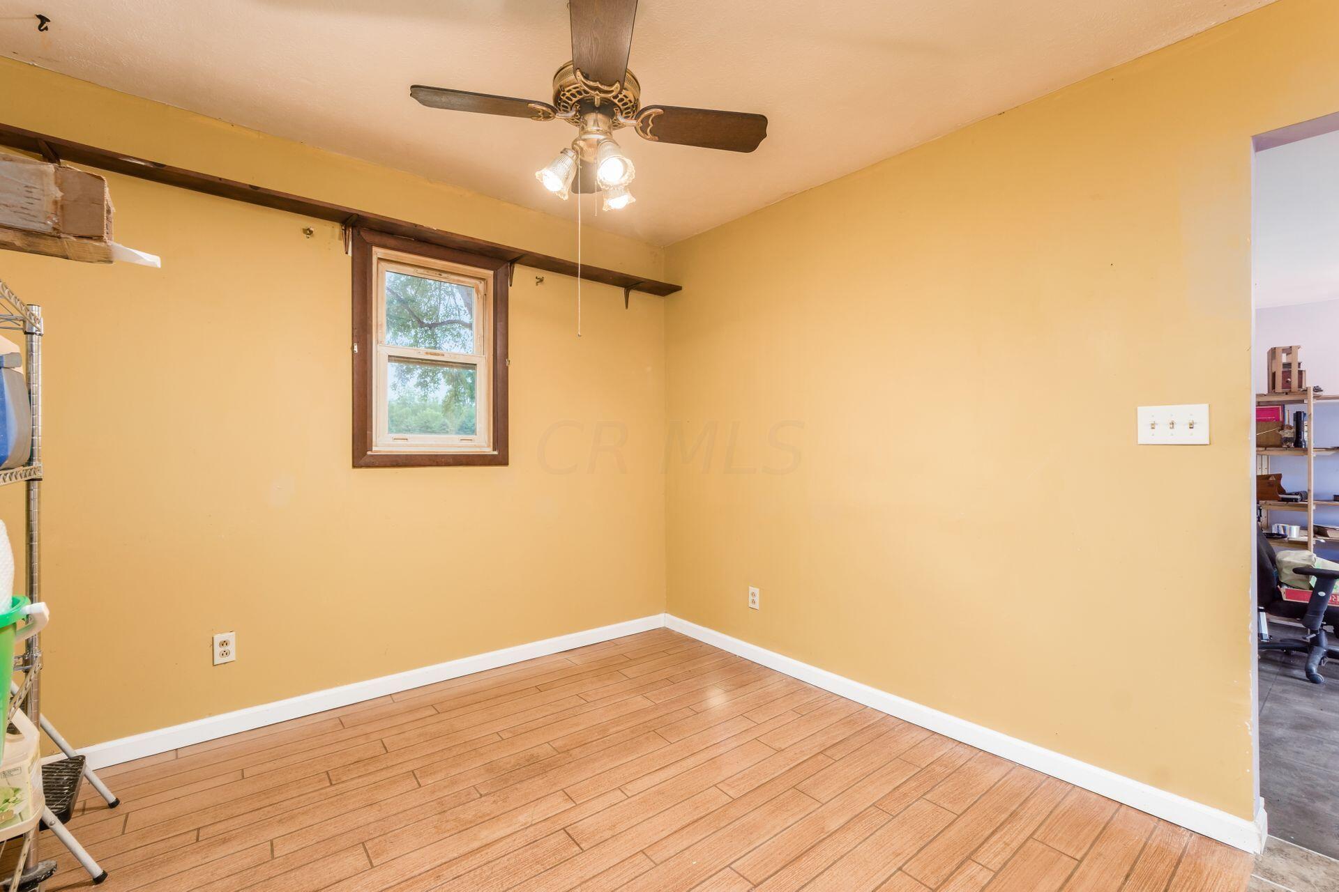 8526 State Rte 207 Mount Sterling, OH 43143 - Photo 15 of 33 Dining room