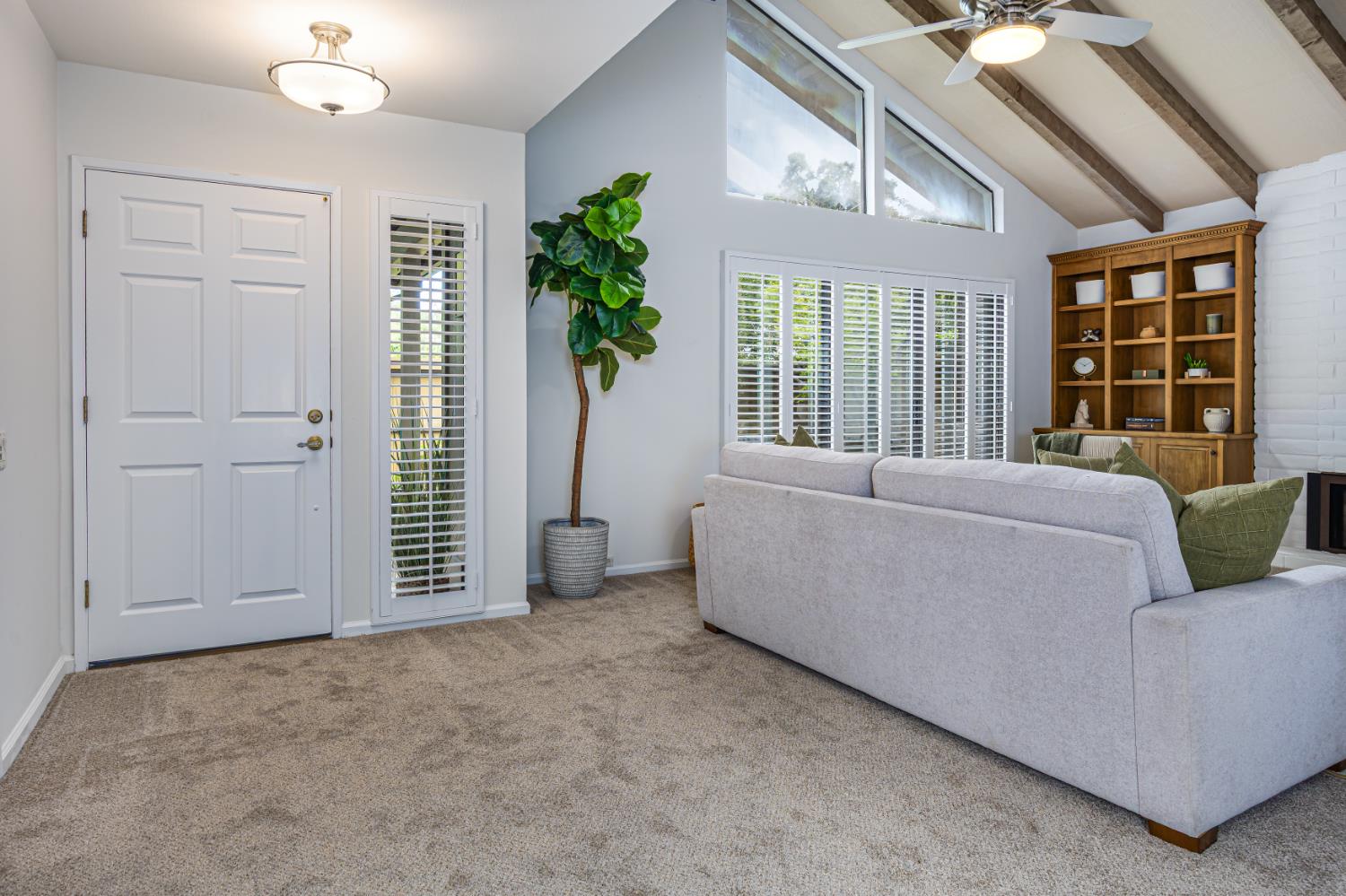 413 East Ranch Road Sacramento, CA 95825 - Photo 6 of 42