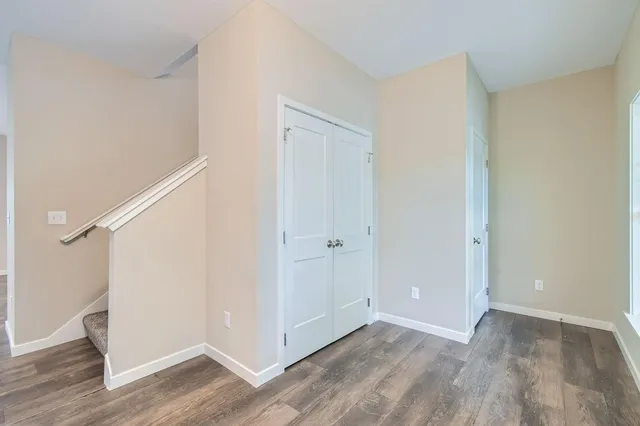 $359,900 | 120 Case Avenue East, St. Paul, MN 55117