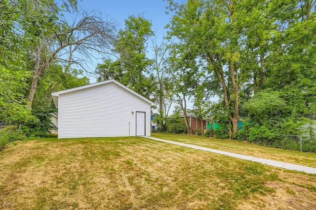 $359,900 | 120 Case Avenue East, St. Paul, MN 55117