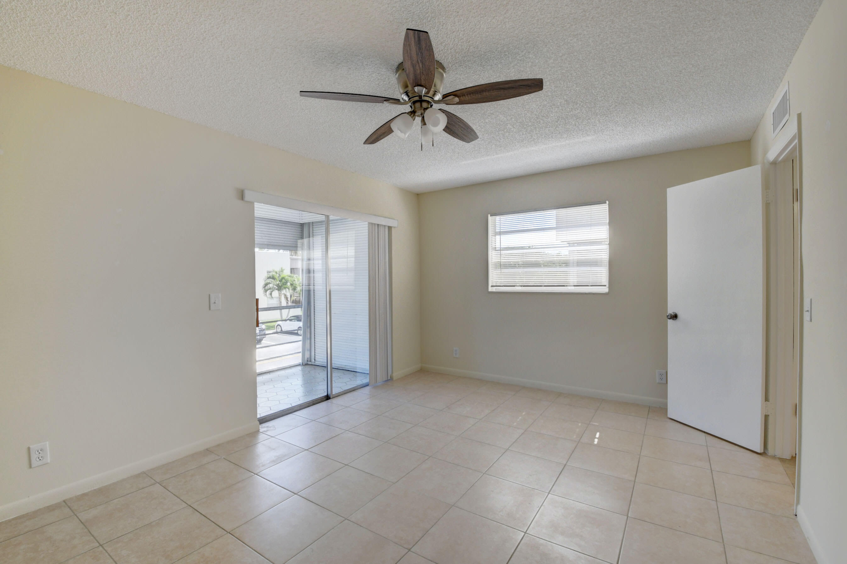 330 Capri G Delray Beach, FL 33484 - Photo 17 of 54 DSC_8759_60_61_62_63