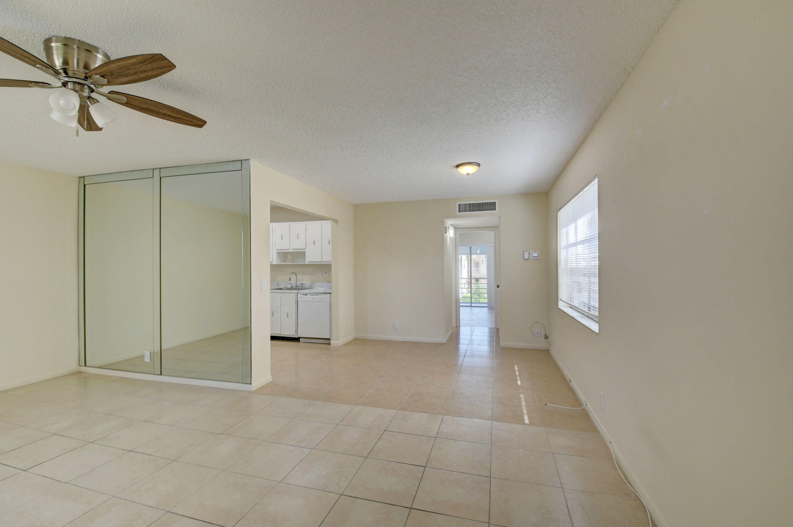 330 Capri G Delray Beach, FL 33484 - Photo 4 of 54 DSC_8689_90_91_92_93