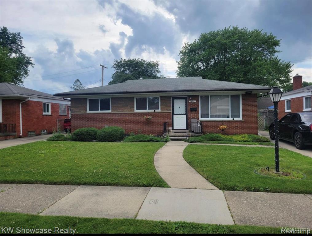 24287 Teppert Avenue Eastpointe, MI 48021 - Photo 1 of 6