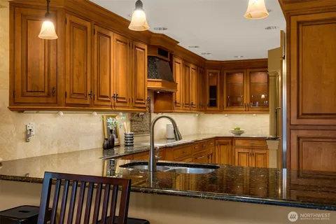 $1,550,000 | 6436 Lake Washington Boulevard Northeast, Unit 5, Kirkland, WA 98033