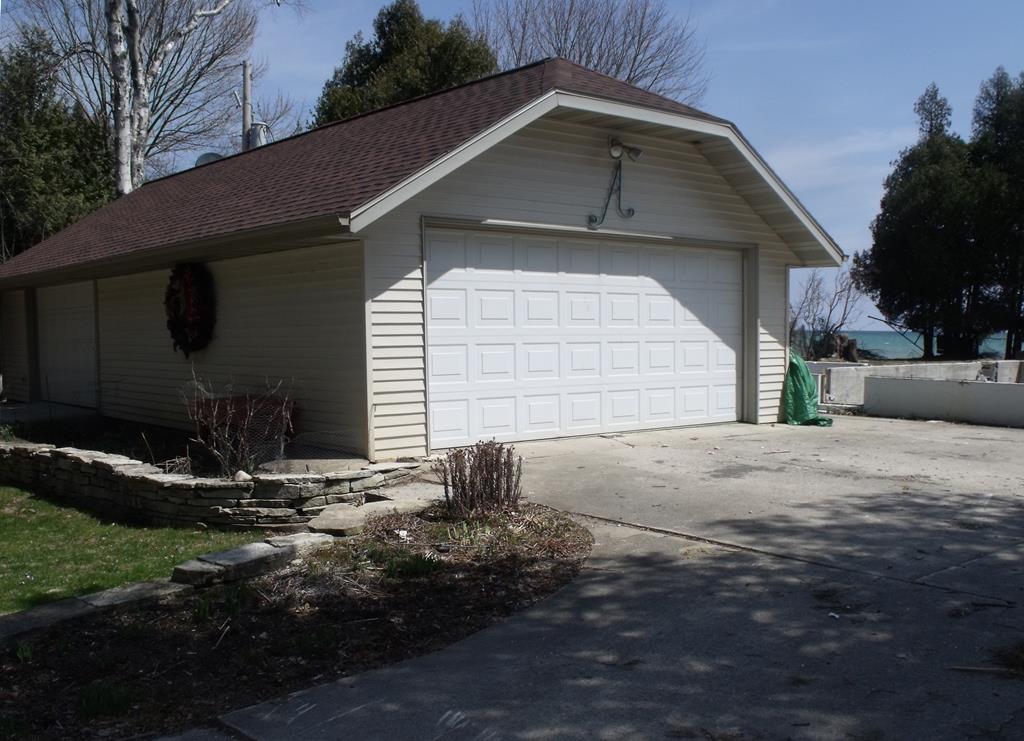 660 Lower Lasalle Road Algoma, WI 54201 - Photo 1 of 1