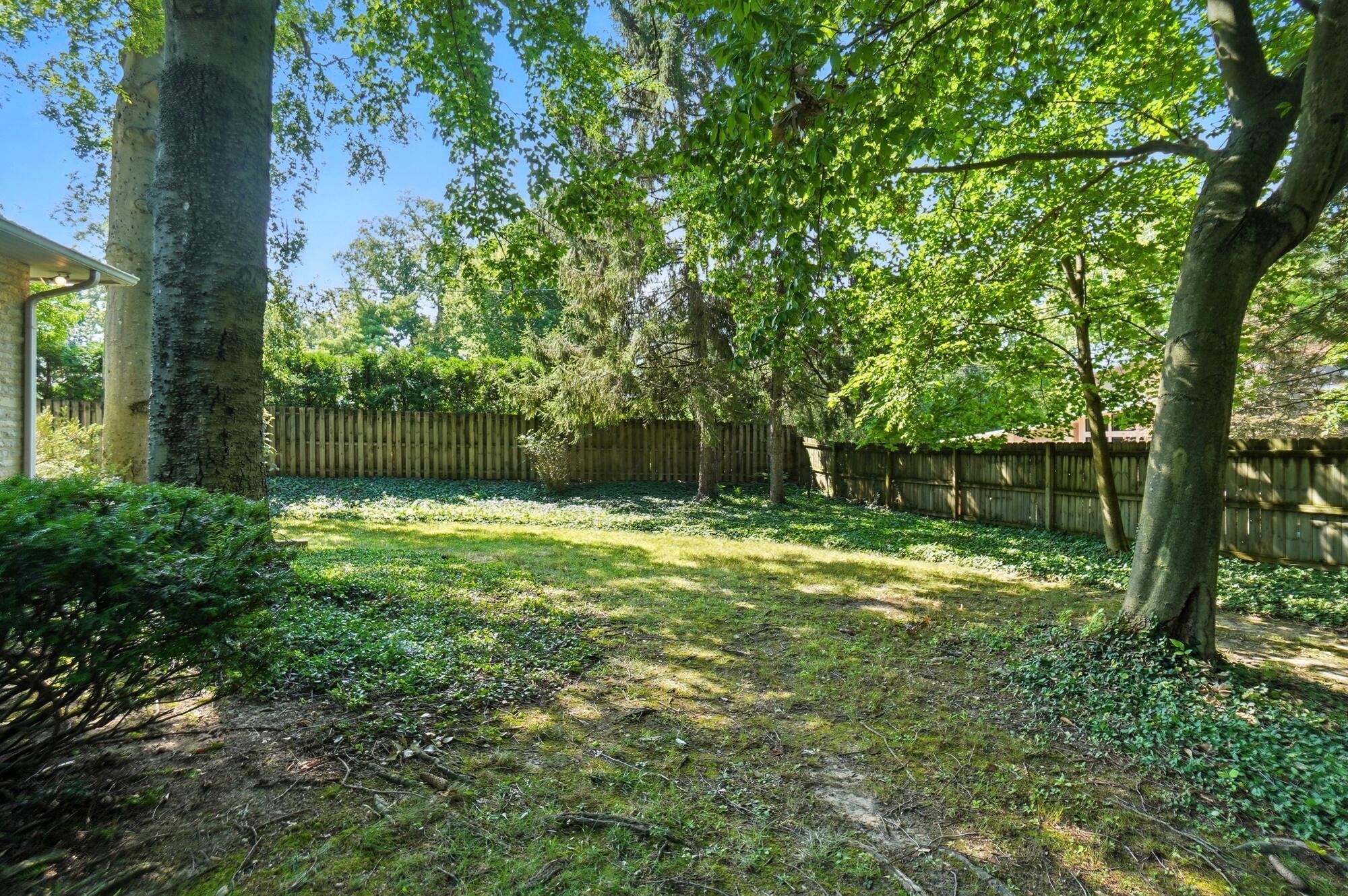 3885 Woodbridge Road Columbus, OH 43220 - Photo 153 of 158 147