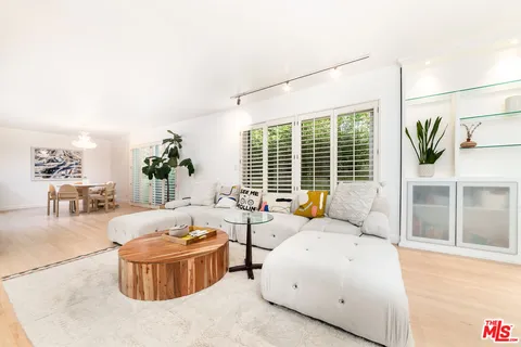 $1,599,000 | 933 17th Street, Unit 14, Santa Monica, CA 90403