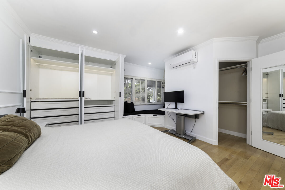 933 17th Street, Unit 14 Santa Monica, CA 90403 - Photo 11 of 29