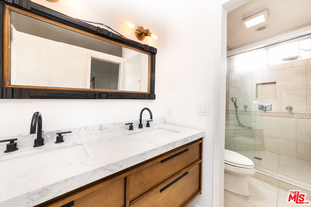 933 17th Street, Unit 14 Santa Monica, CA 90403 - Photo 15 of 29