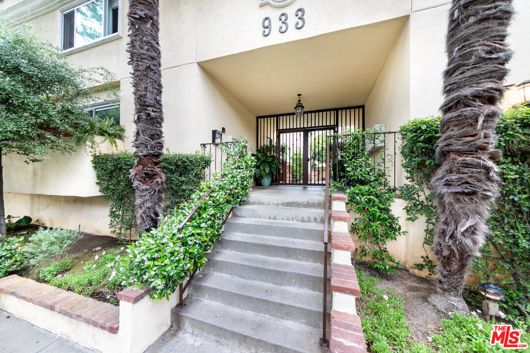 933 17th Street, Unit 14 Santa Monica, CA 90403 - Photo 28 of 29