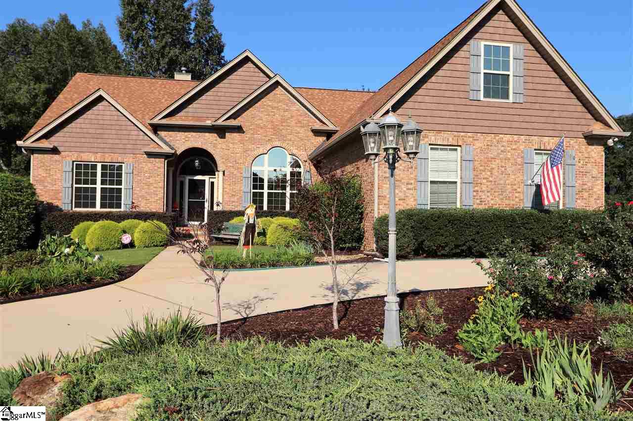 140 Fox Farm Way Greer, SC 29651 - Photo 1 of 36 Gallery Image 1
