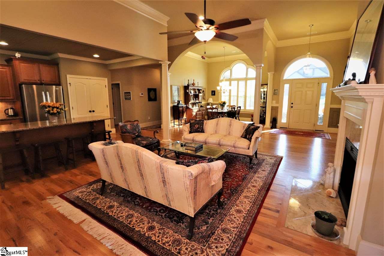 140 Fox Farm Way Greer, SC 29651 - Photo 6 of 36 Gallery Image 6