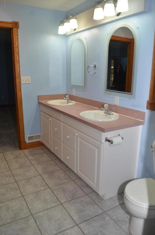 1479 Yoder Road Manistee, MI 49660 - Photo 12 of 54 1809132-11.JPG