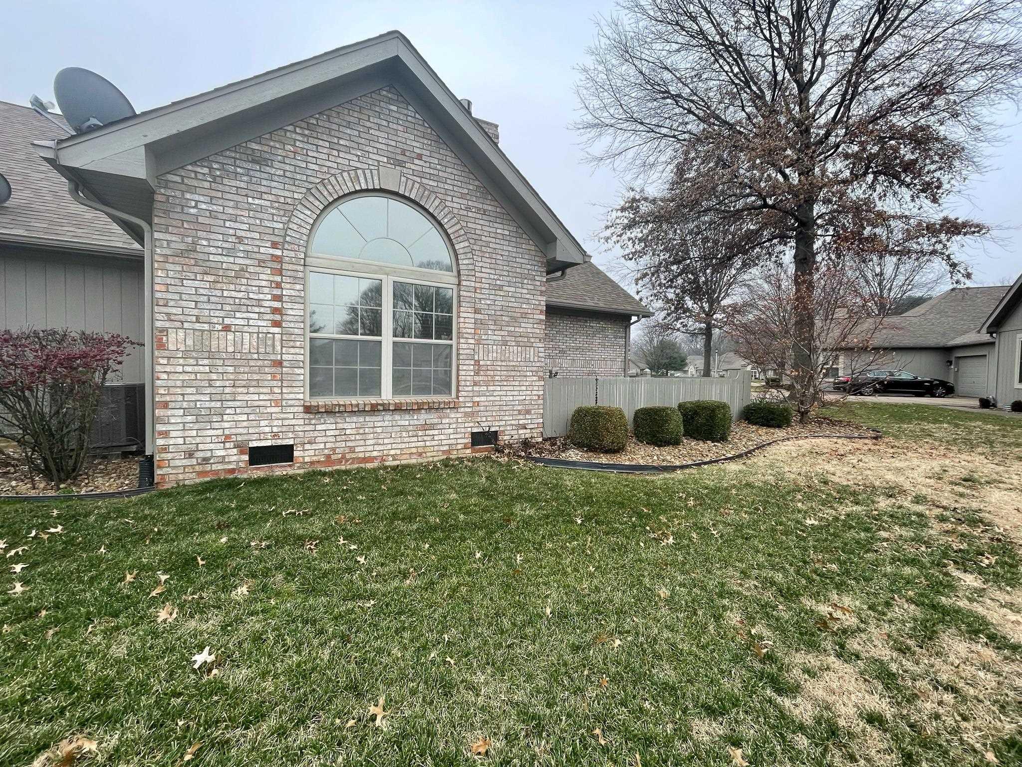 8122 Gateway Drive Evansville, IN 47715 - Photo 2 of 31