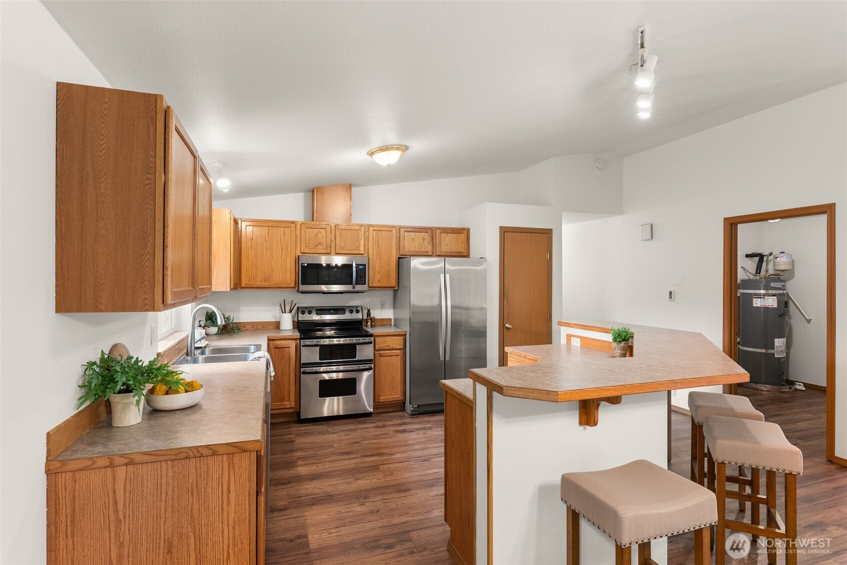 16724 Violet Prairie Road Southeast Tenino, WA 98589 - Photo 11 of 40