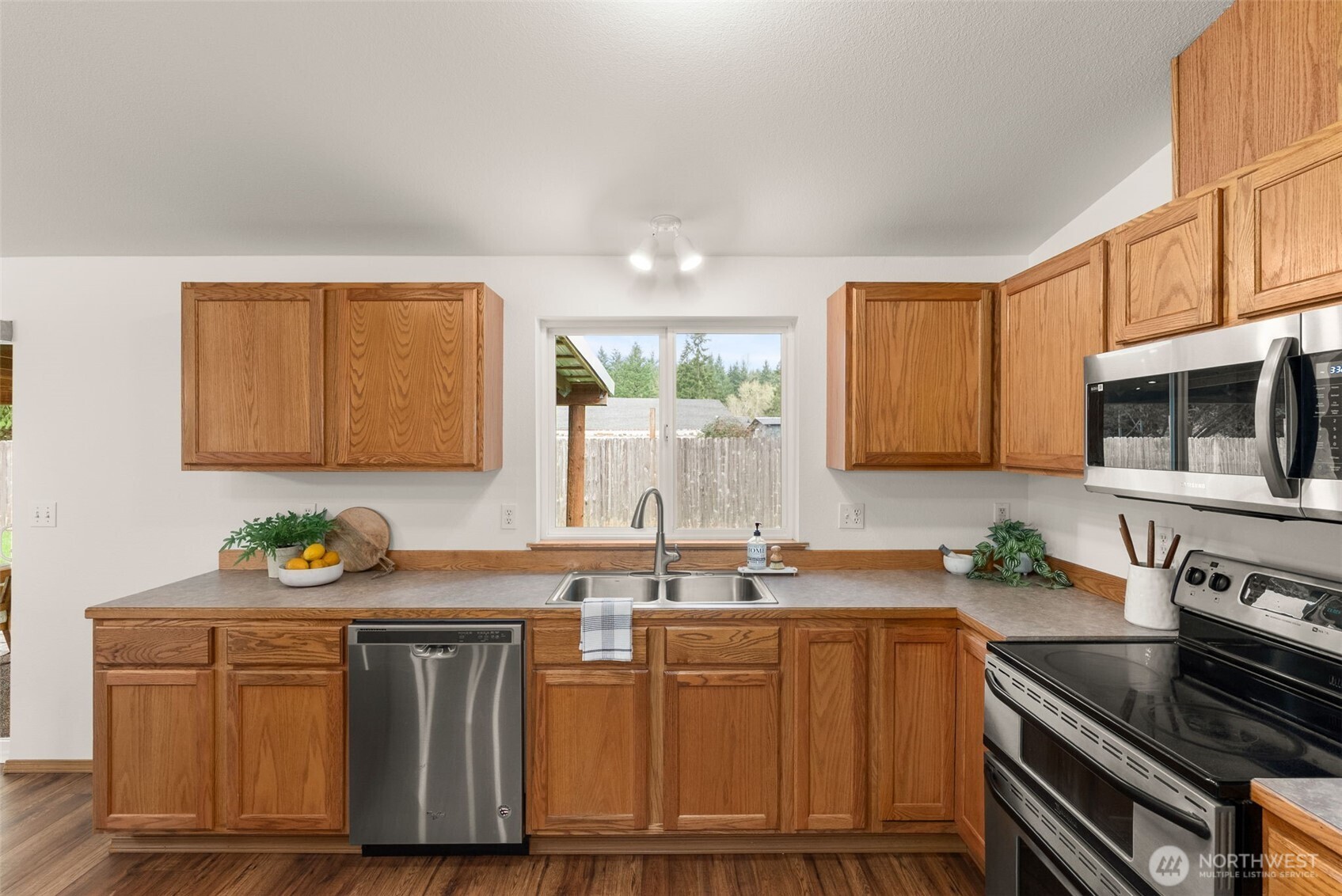 16724 Violet Prairie Road Southeast Tenino, WA 98589 - Photo 12 of 40