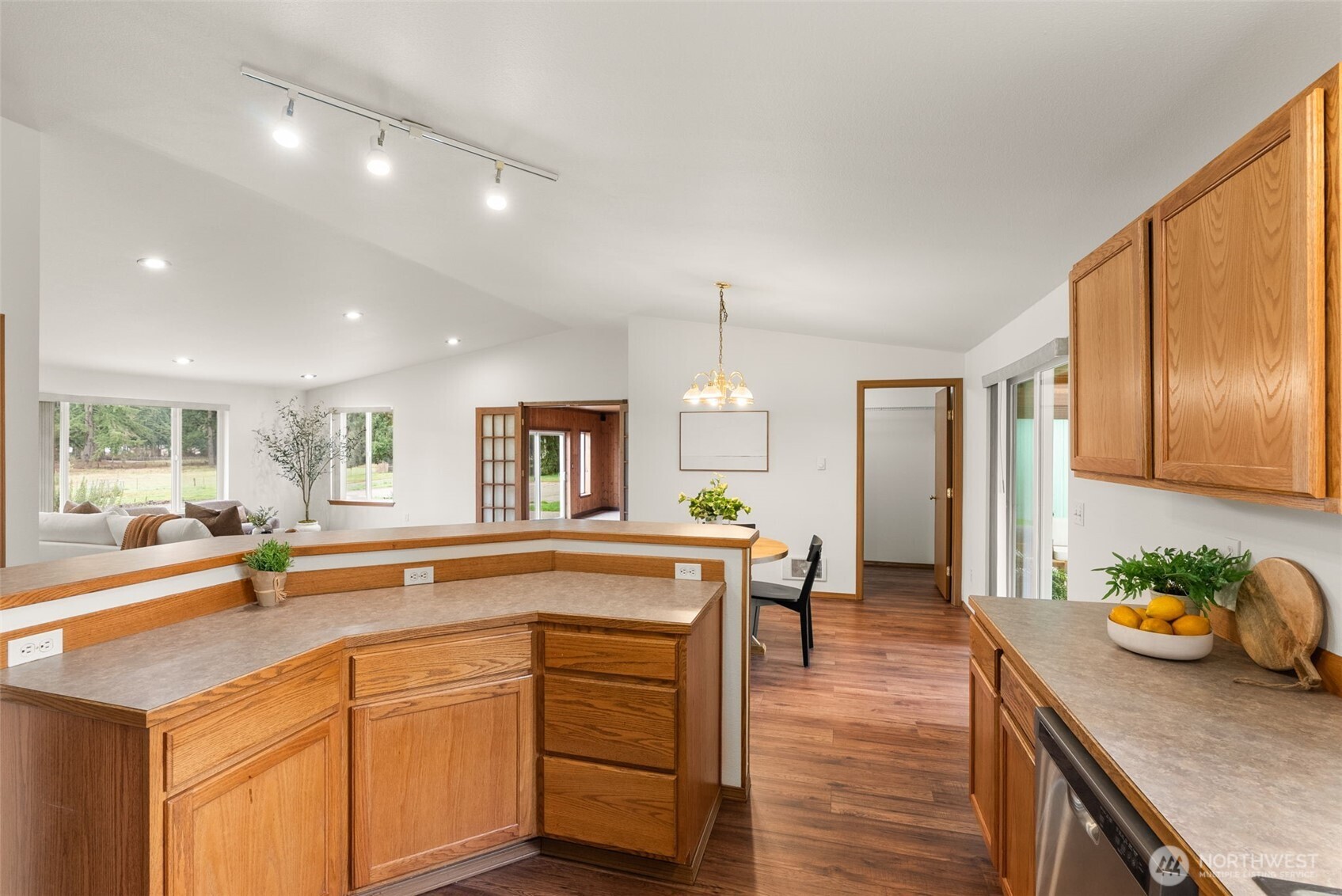 16724 Violet Prairie Road Southeast Tenino, WA 98589 - Photo 13 of 40