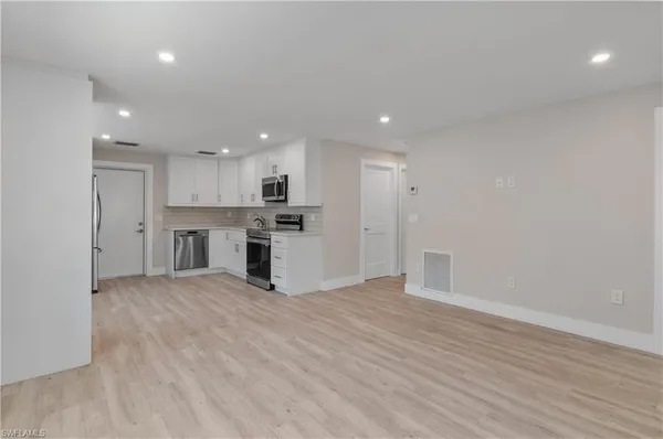 $3,000 | 2648 Van Buren Avenue, Naples, FL 34112