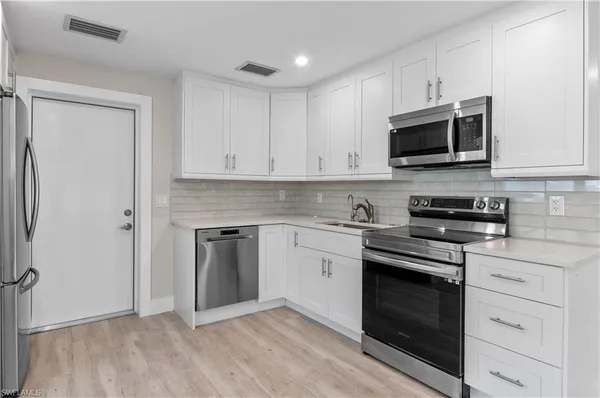 $3,000 | 2648 Van Buren Avenue, Naples, FL 34112