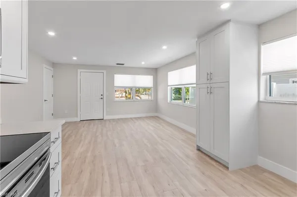 $3,000 | 2648 Van Buren Avenue, Naples, FL 34112