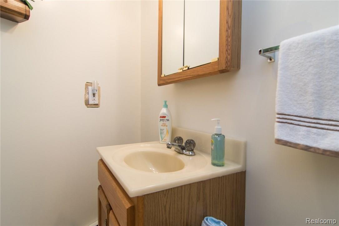 5499 Hunt Road Adrian, MI 49221 - Photo 32 of 65 DSC_1328.jpg