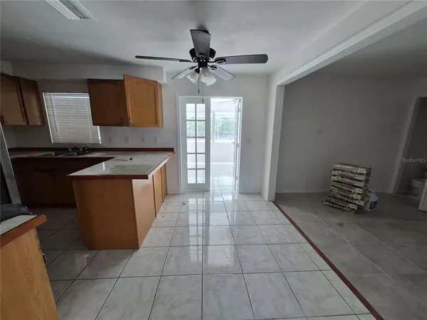 $1,350 | 41 South Lincoln Avenue, Beverly Hills, FL 34465