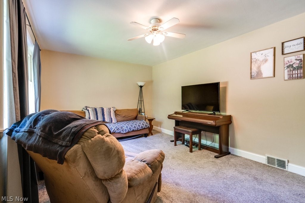 3692 Morrow Road Kent, OH 44240 - Photo 6 of 25
