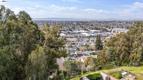 $680,000 | 25910 Westview Way, Hayward, CA 94542